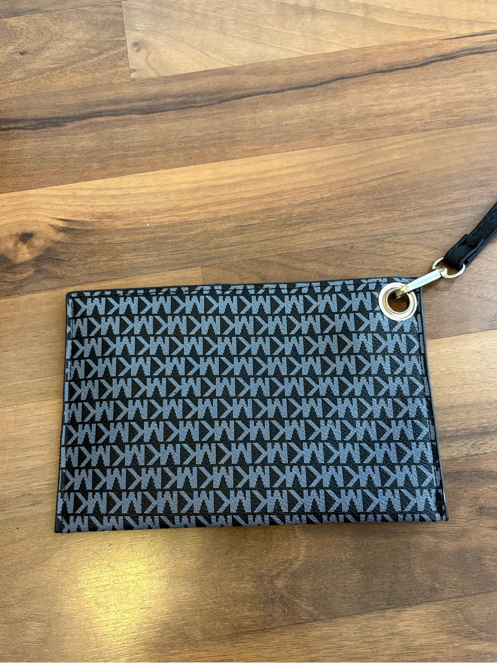 Michael Kors Jet Set Signature Logo Wristlet - Picture 5 of 5